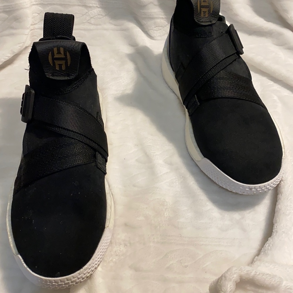 Adidas.  Harden Vol. 2